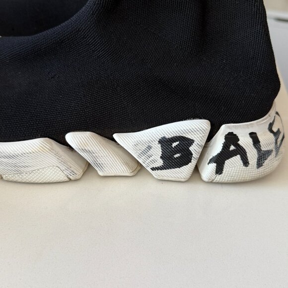 Size 9 - Balenciaga Speed 2.0 Sneaker Worn-Out Graffiti - Black - Picture 1 of 6